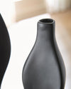Judsen Vase - Black (A2000836)